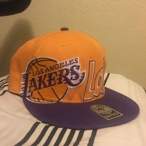 HARDWOOD CLASSIC LAKERS SNAPBACK